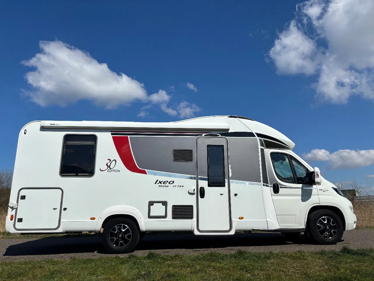 Hoofdafbeelding Bürstner BT7342 30 EDITION IXEO TIME IT734 Camper