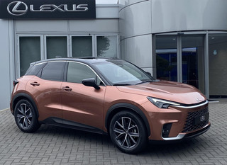 Hoofdafbeelding Lexus LBX Lexus LBX Emotion 2WD DIRECT LEVERBAAR PREMIUM PACK STOELVERW FULL-LED KEYLESS STOELVERW STUURVERW