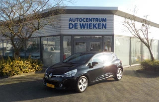 Hoofdafbeelding Renault Clio Renault Clio 0.9 TCe LIMITED 5DRS AIRCO CRUISE CONTROL NAVIGATIE BLUETOOTH NI