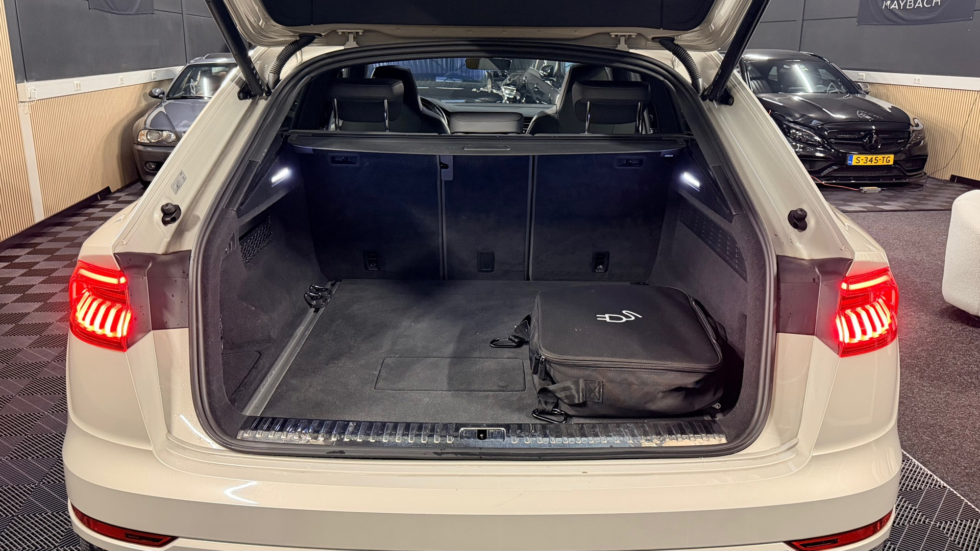 Hoofdafbeelding Audi Q8