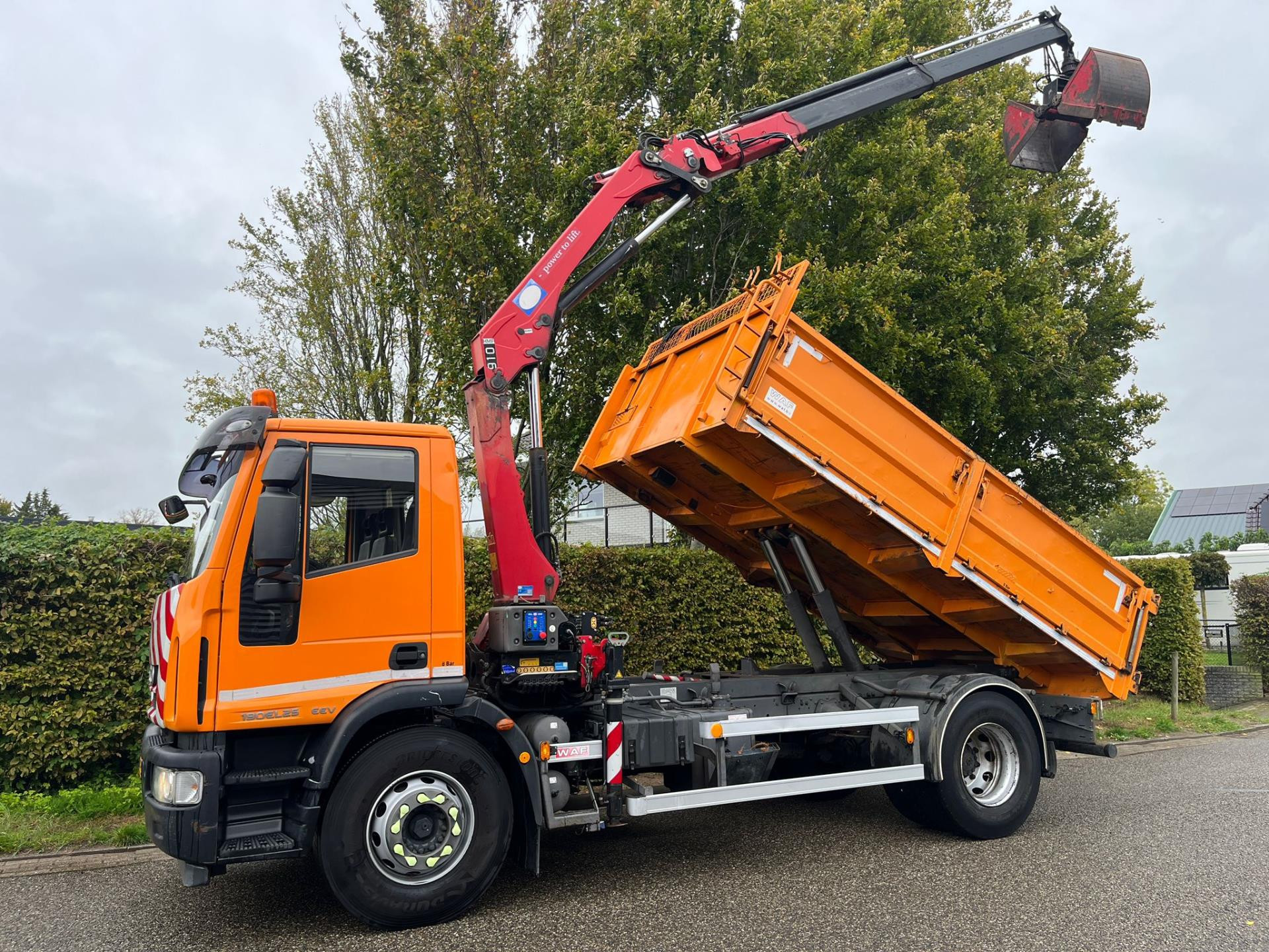 Hoofdafbeelding Eurocargo  190EL25 EEV . kipper , HMF kraan , 