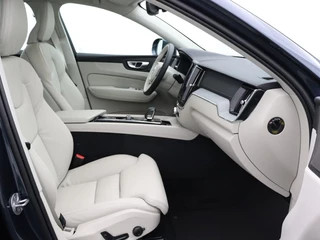 Volvo XC60 Volvo XC60 2.0 T8 AWD Plus Bright - afbeelding nr 12