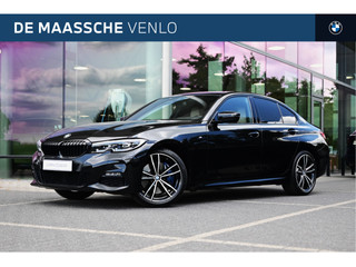 BMW 3 Serie 330i High Executive M Sport Automaat / Achteruitrijcamera / Sportstoelen / M Adaptief onderstel / Head-Up / Parking Assistant / Leder / 19" LMV