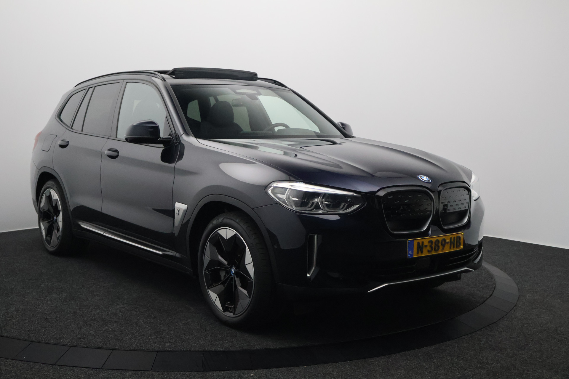 Hoofdafbeelding BMW iX3