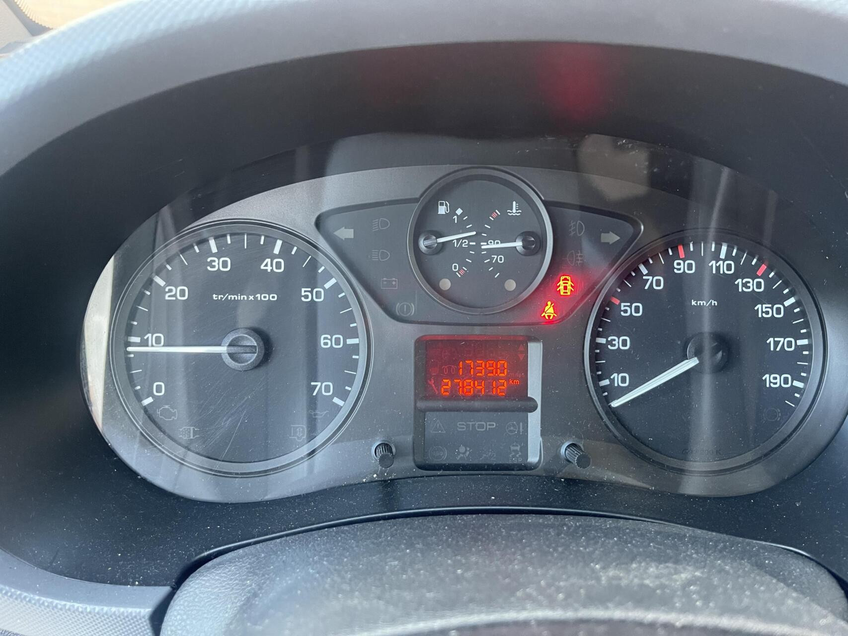 Hoofdafbeelding Peugeot Partner