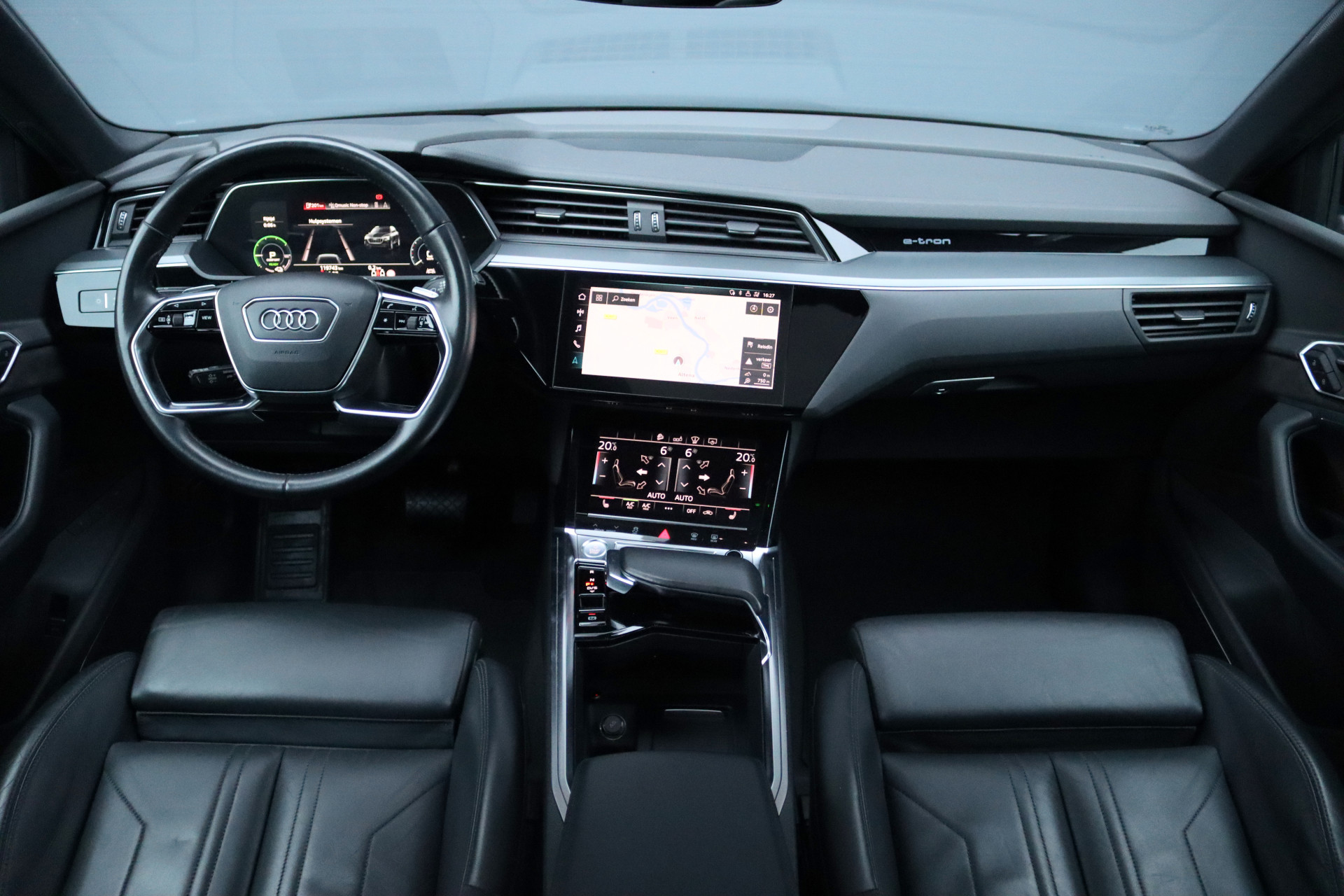 Hoofdafbeelding Audi e-tron