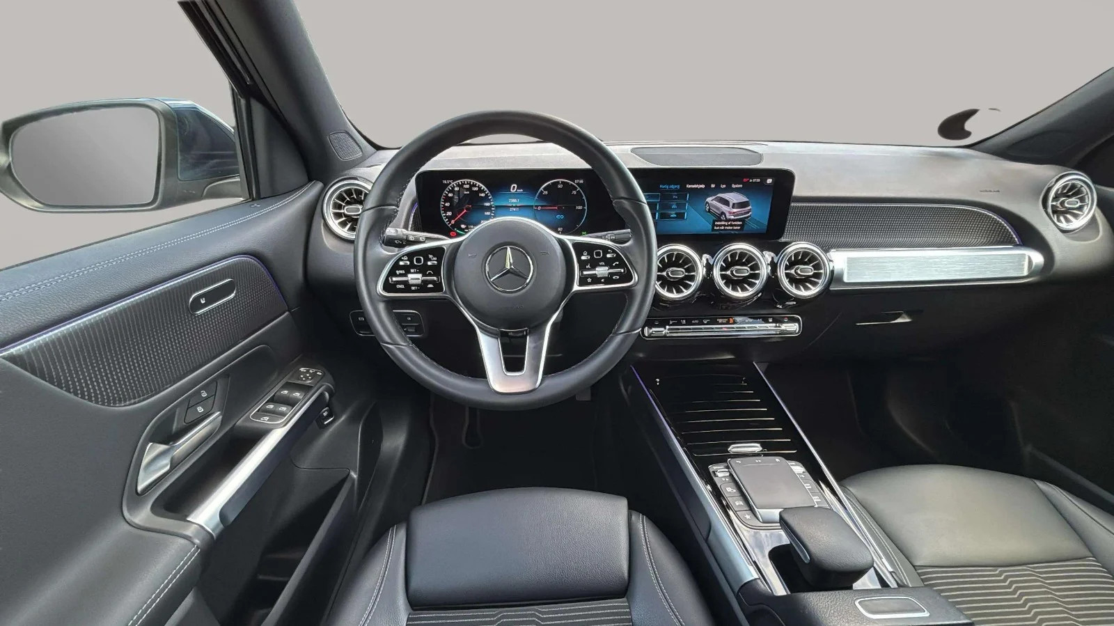 Mercedes-Benz-EQB-image-5