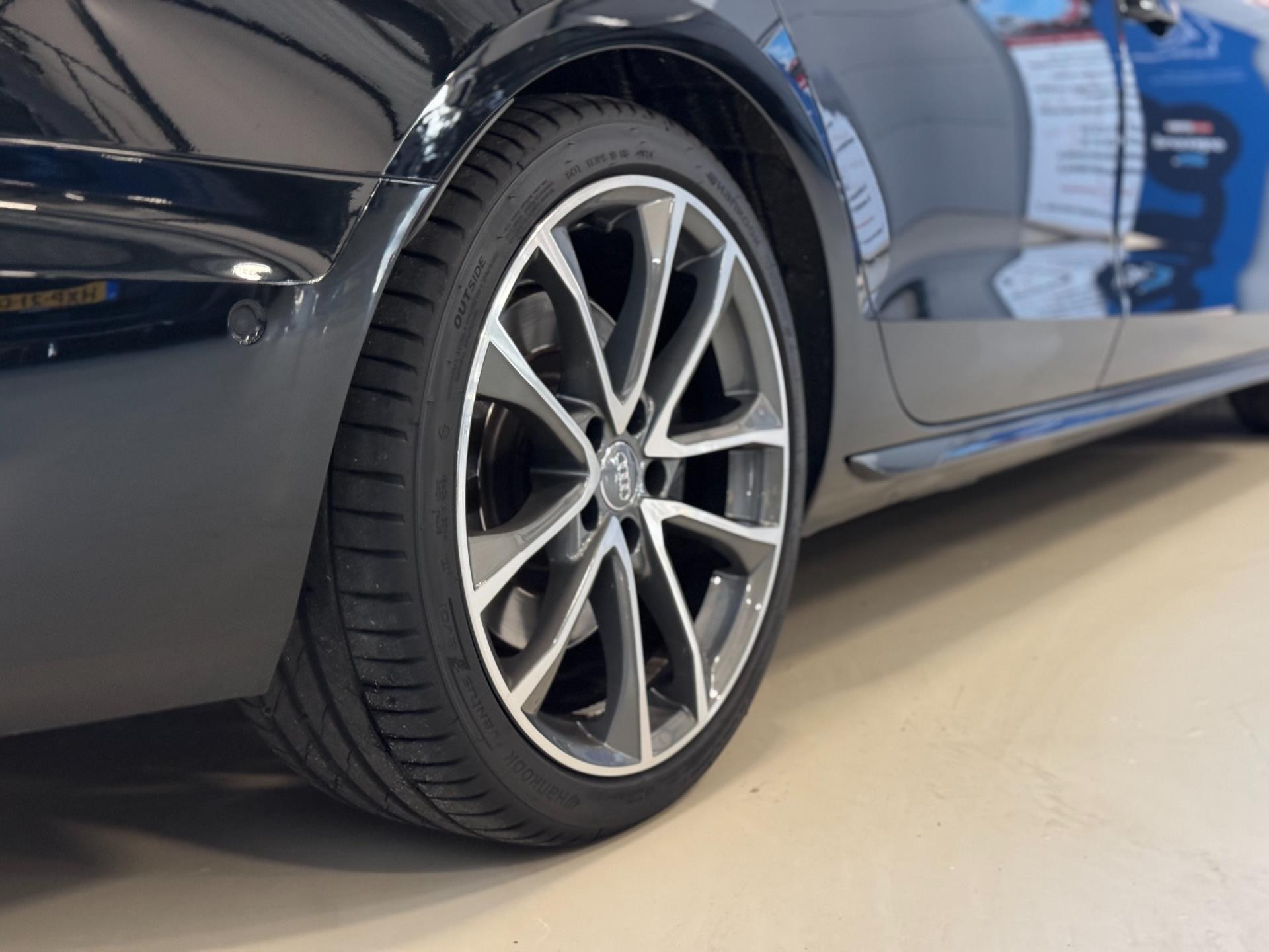 Hoofdafbeelding Audi S4