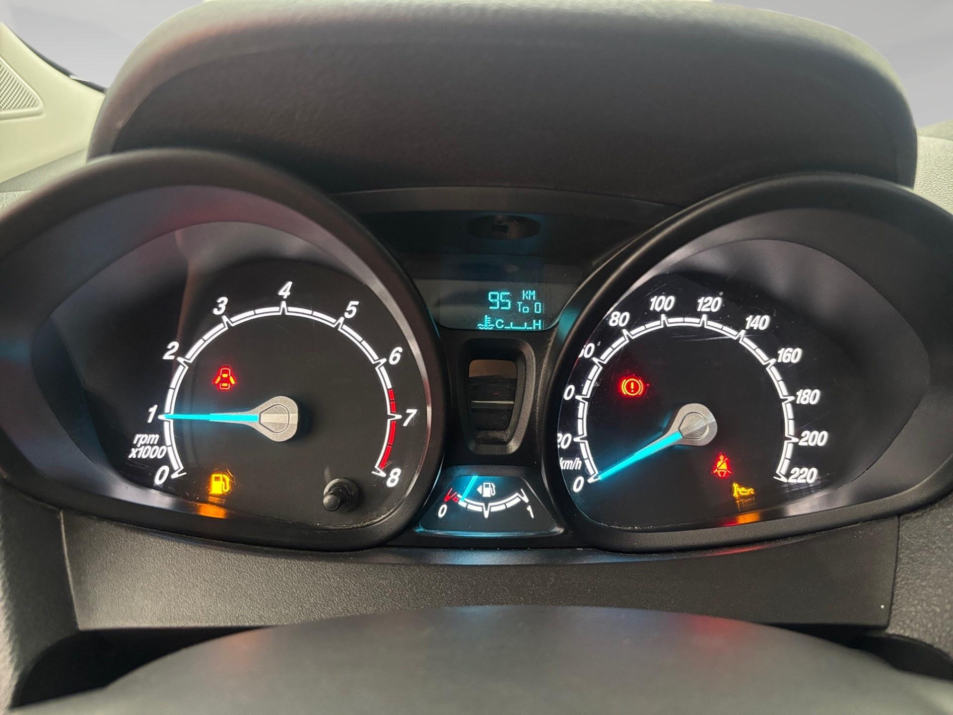 Ford-Transit Courier-image-1