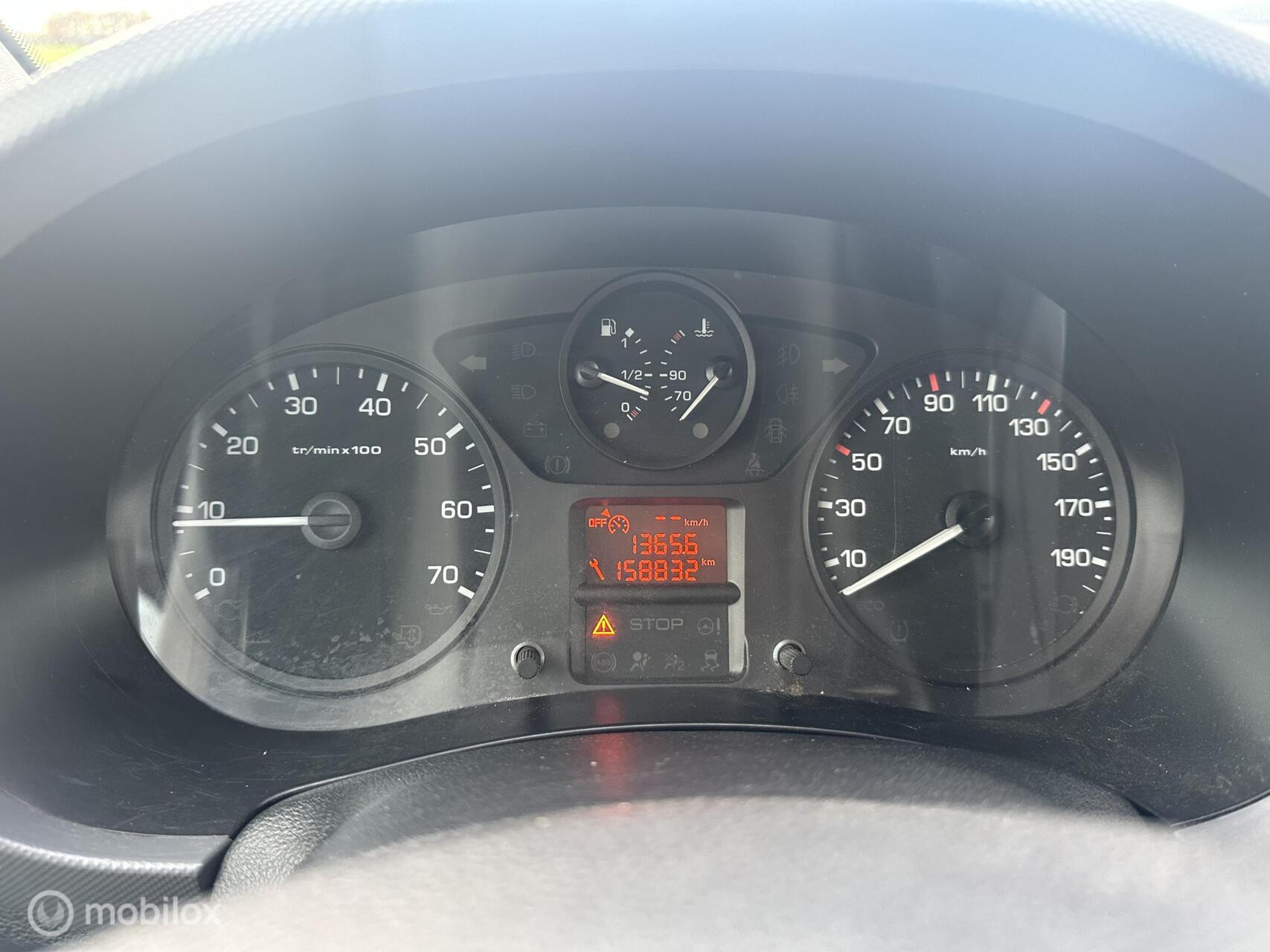 Hoofdafbeelding Peugeot Partner