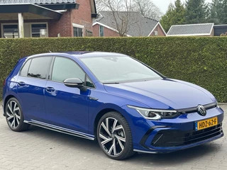 Volkswagen Golf Volkswagen Golf 1.5 eTSI R-Line Automaat | IQ LIGHT | TREKHAAK WEGKLAPBAAR | 18 INCH VELGEN - afbeelding nr 2