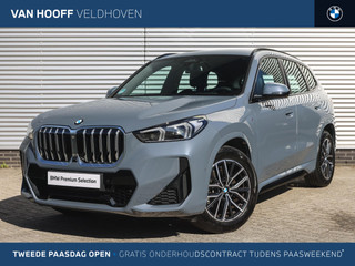 BMW X1 sDrive20i High Executive M Sport Automaat / Trekhaak / Sportstoelen / Stoelverwarming / Adaptieve LED / Parking Assistant Plus / Head-Up / Live Cockpit Professional / Harman Kardon