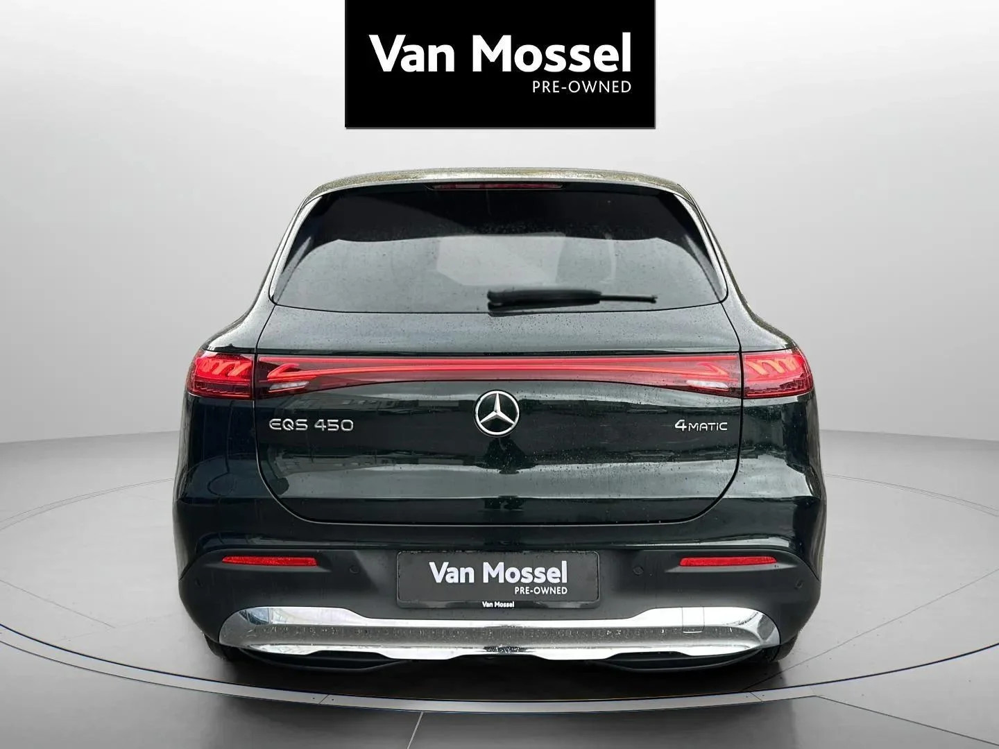 Mercedes-Benz-EQS-image-5