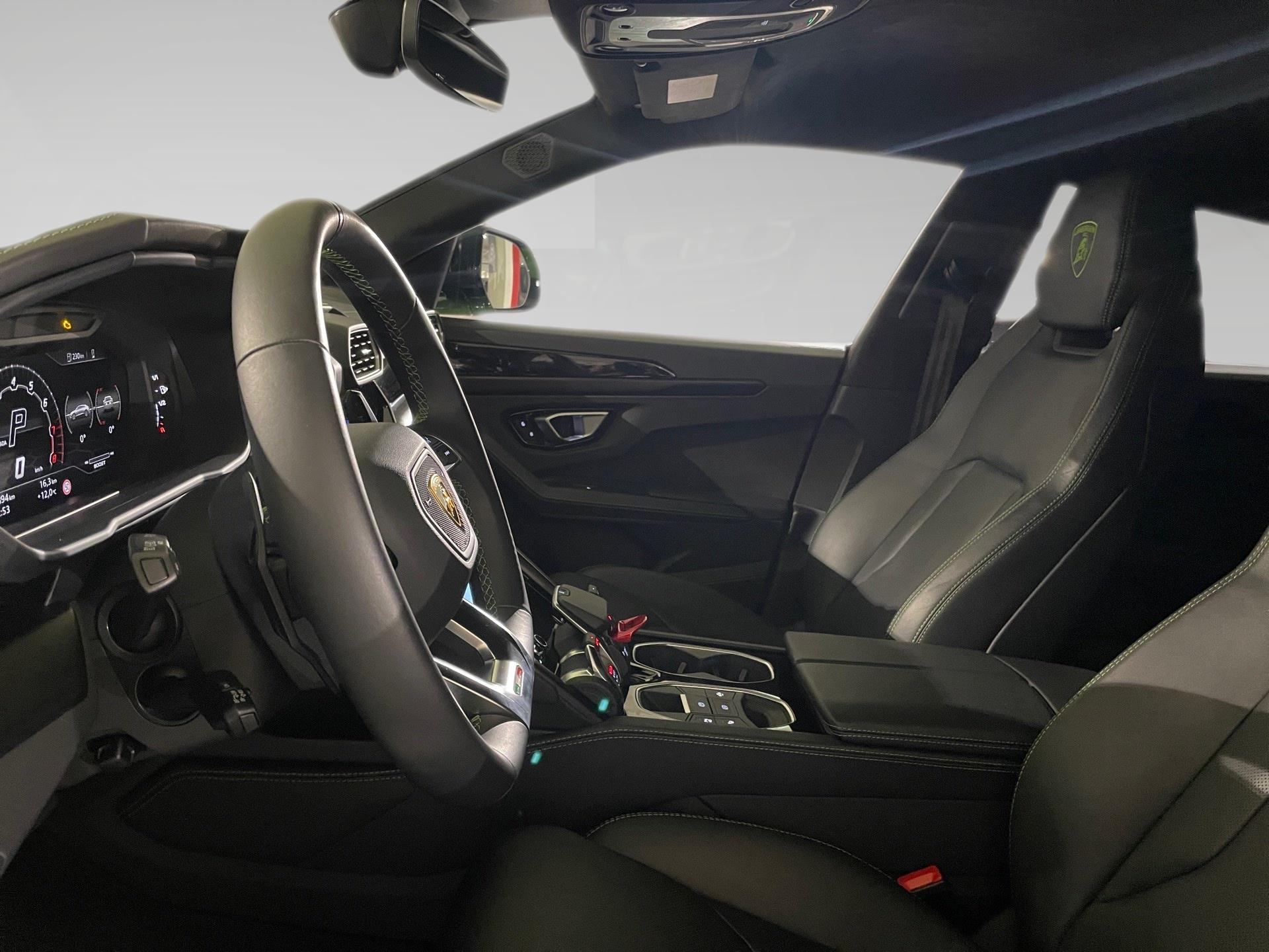 Lamborghini-Urus-image-3