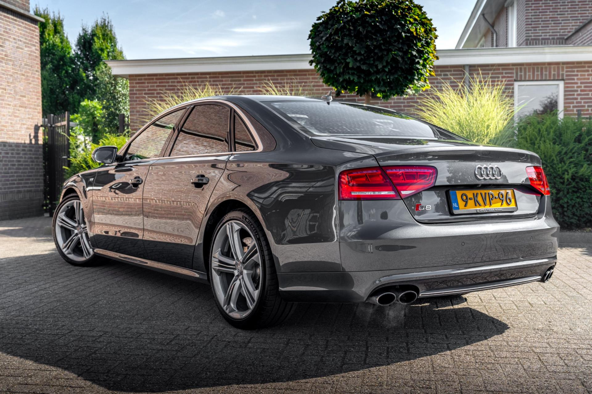 Hoofdafbeelding Audi S8