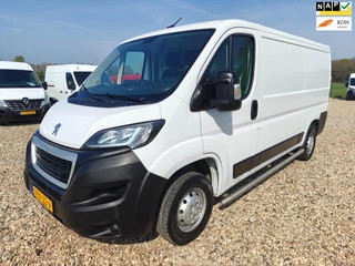 Hoofdafbeelding Peugeot Boxer Peugeot Boxer 330 2.2 BlueHDi 120 L2H1 Premium 1e eig. Airco , camara , cruise , Apk mei 2026 , pacht bus!