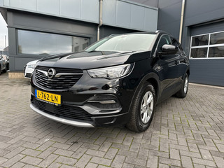 Hoofdafbeelding Opel Grandland X Opel Grandland X 1.2 Turbo Aut. Innovation Camera Leder Trekhaak