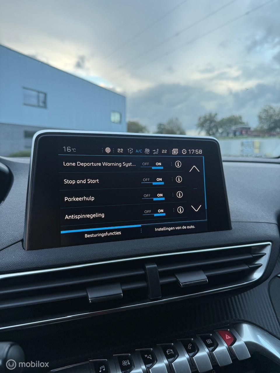 Hoofdafbeelding Peugeot 5008