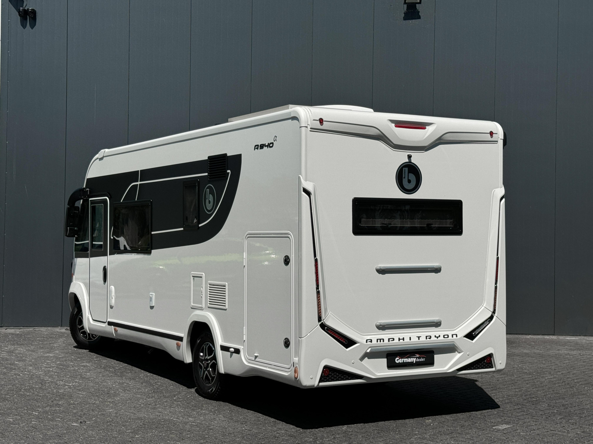 Hoofdafbeelding Benimar Amphitryon