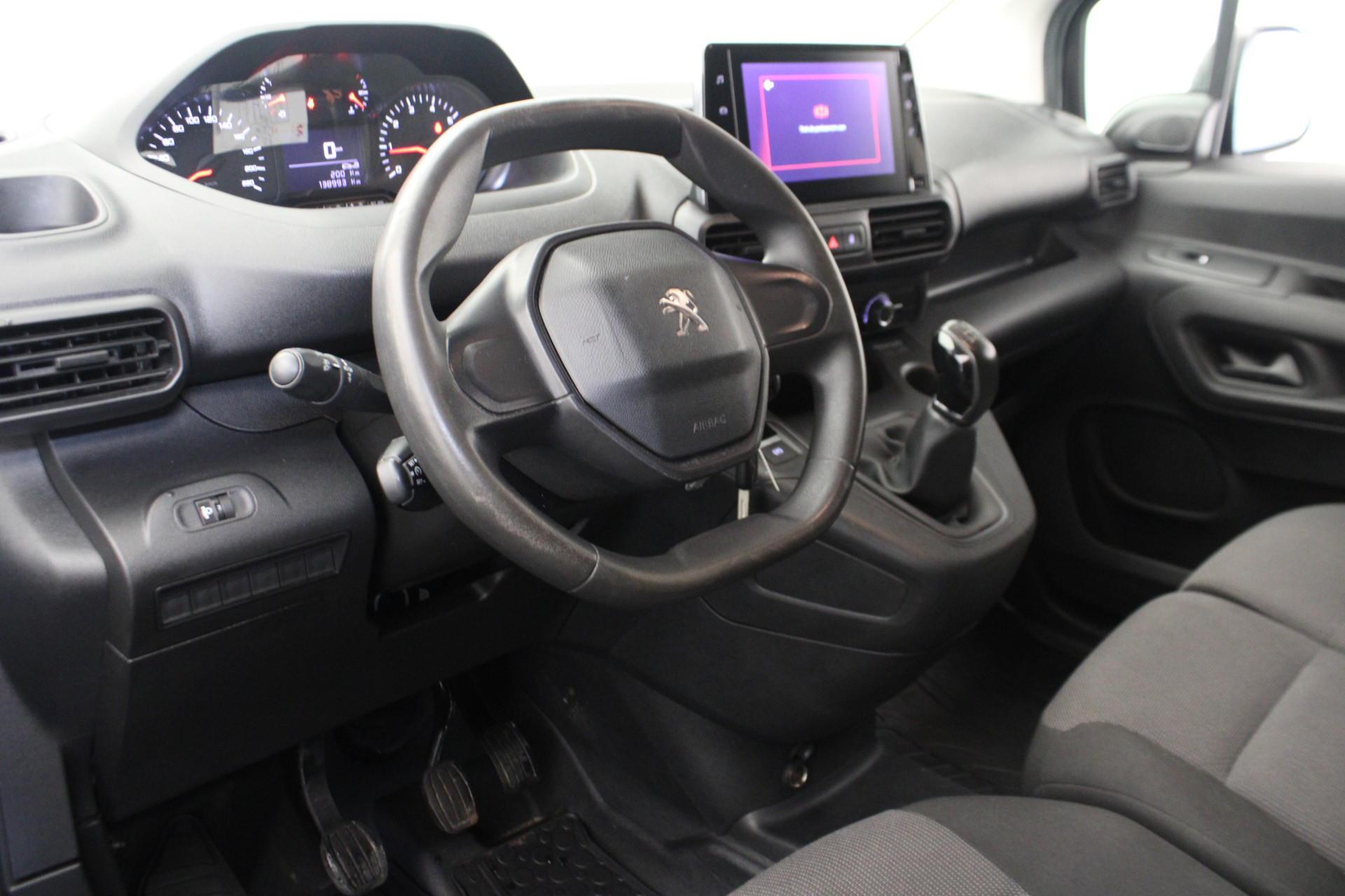 Hoofdafbeelding Peugeot Partner