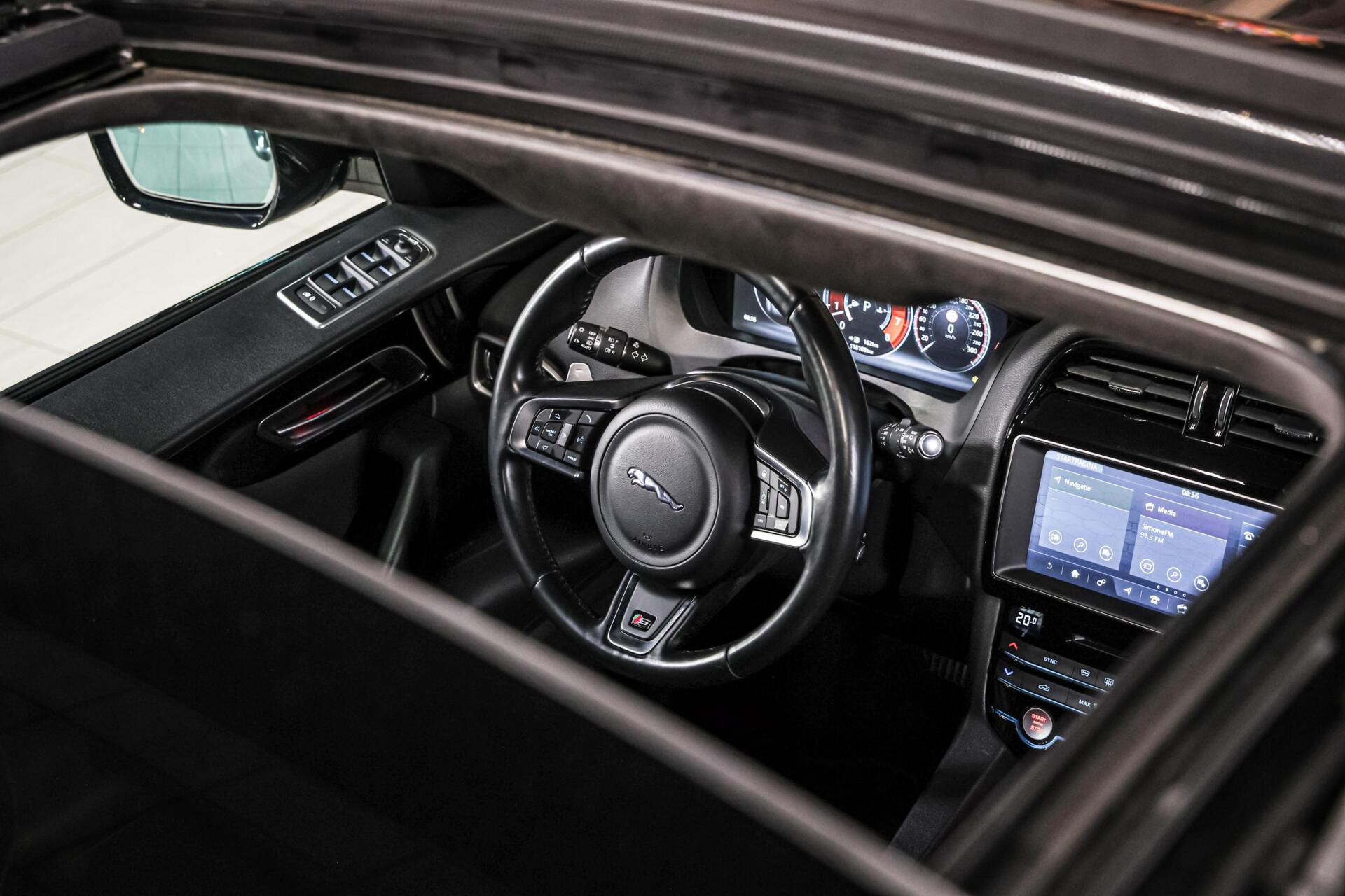 Hoofdafbeelding Jaguar F-PACE