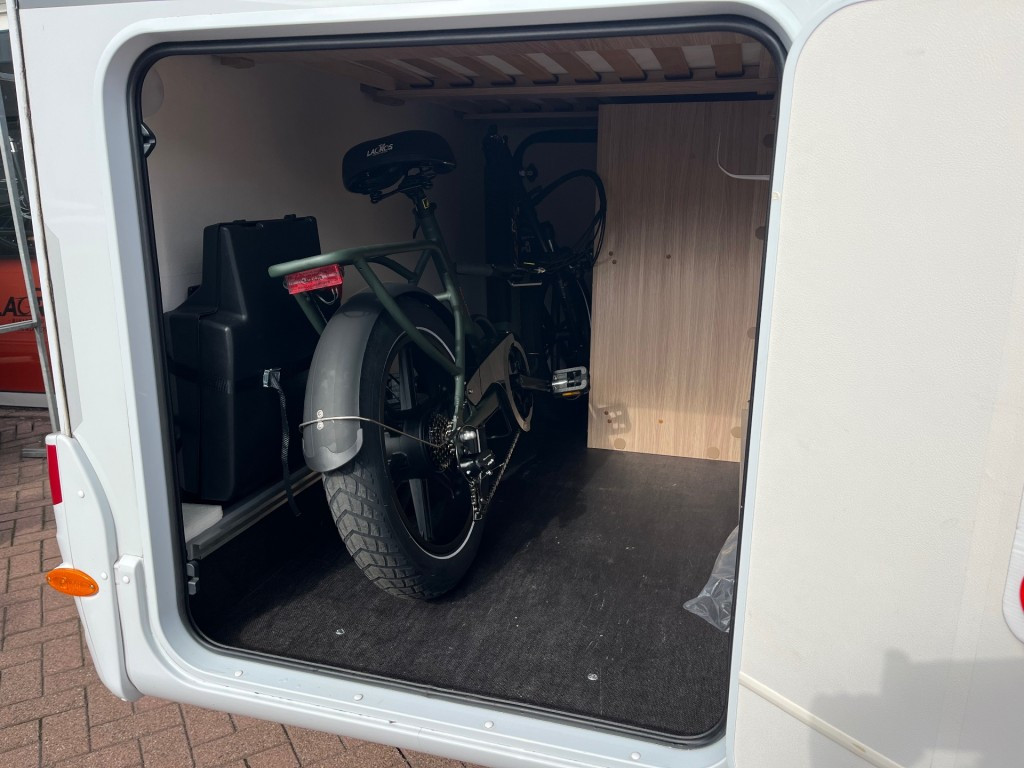 Hoofdafbeelding Sunlight V69 Adventure Ed. Queensbed Zonnepaneel