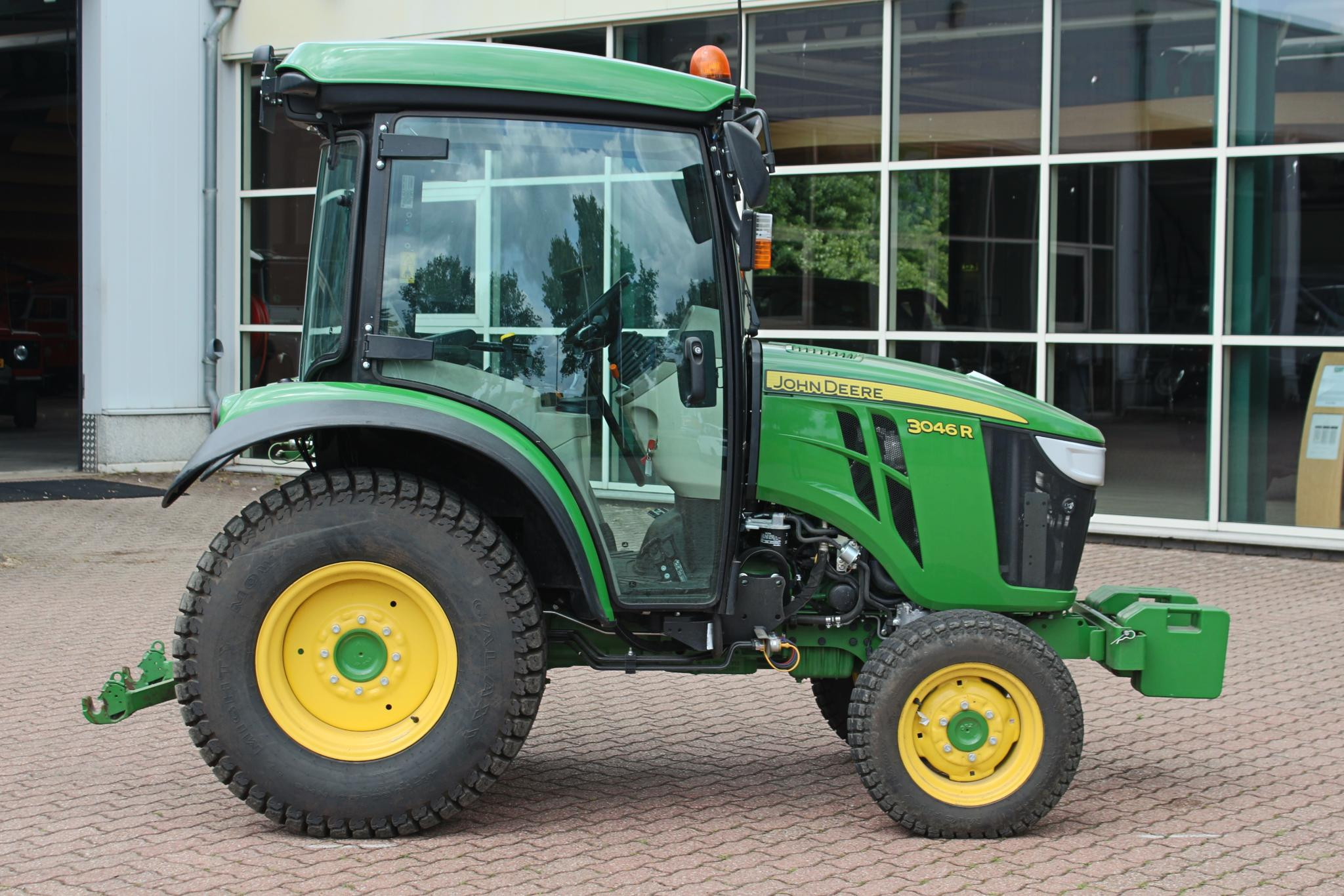 Hoofdafbeelding John Deere 3046r