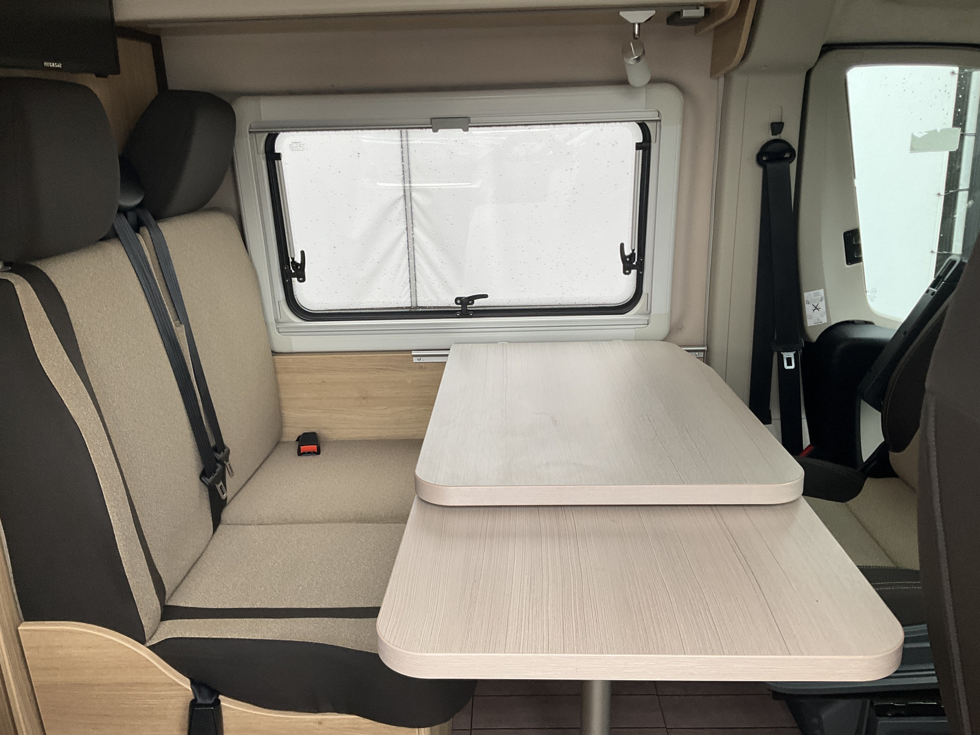 Hoofdafbeelding Knaus R07