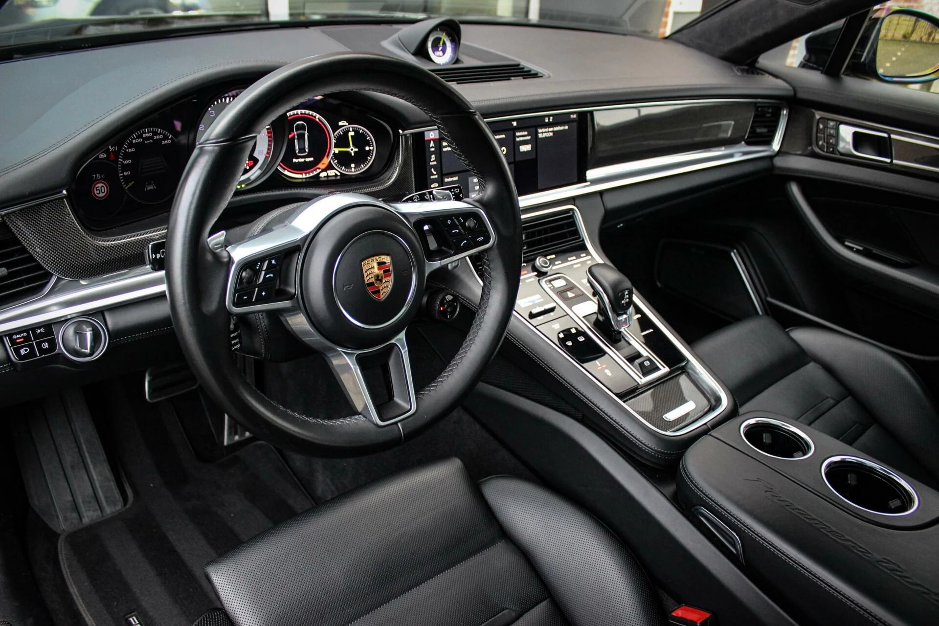 Hoofdafbeelding Porsche Panamera