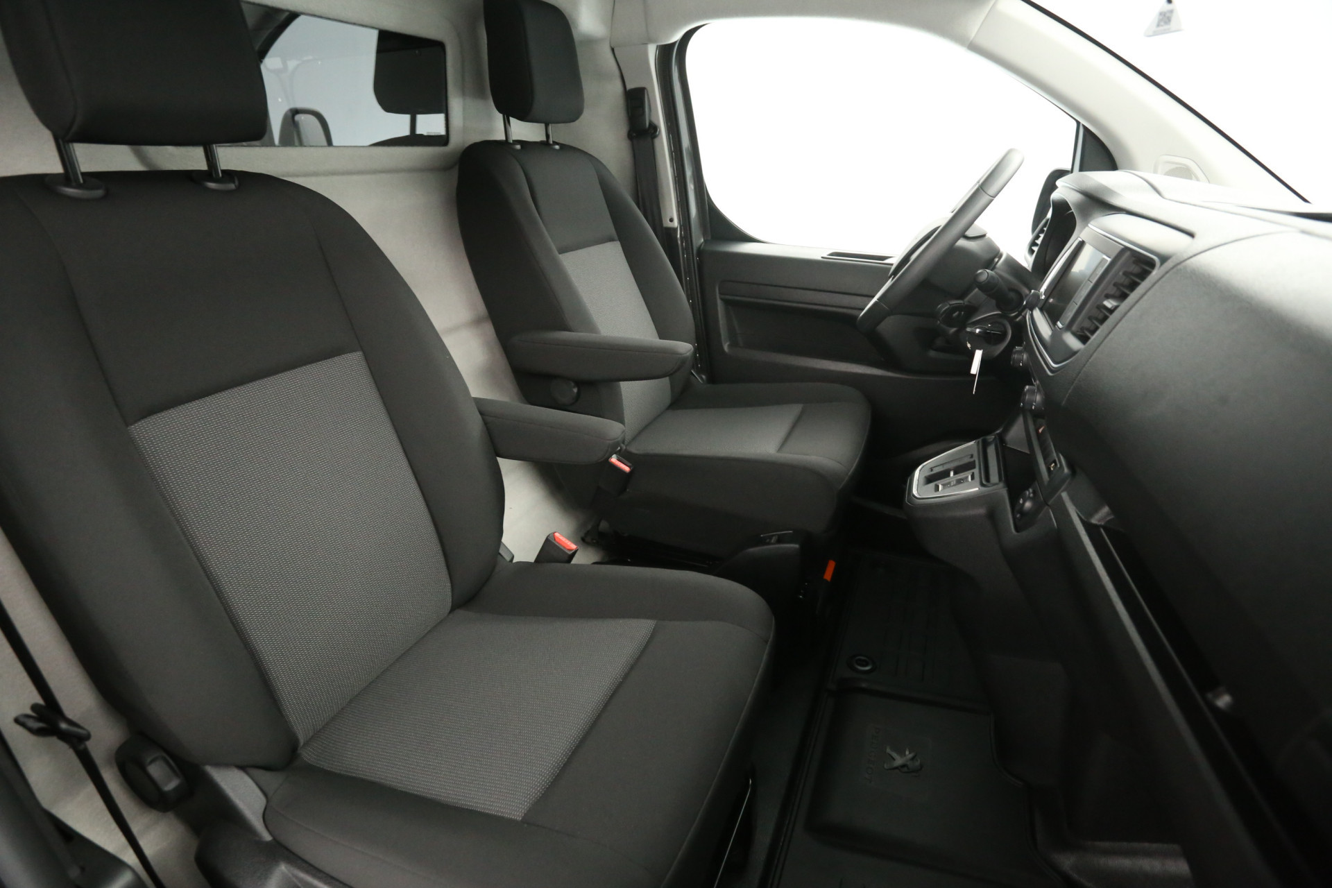 Hoofdafbeelding Peugeot e-Expert