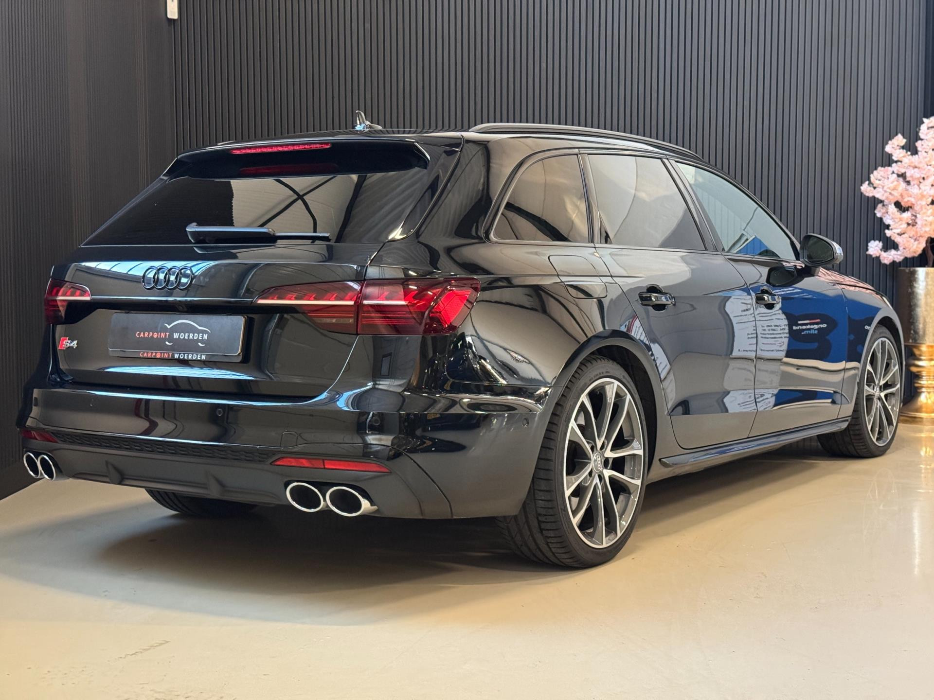 Hoofdafbeelding Audi S4