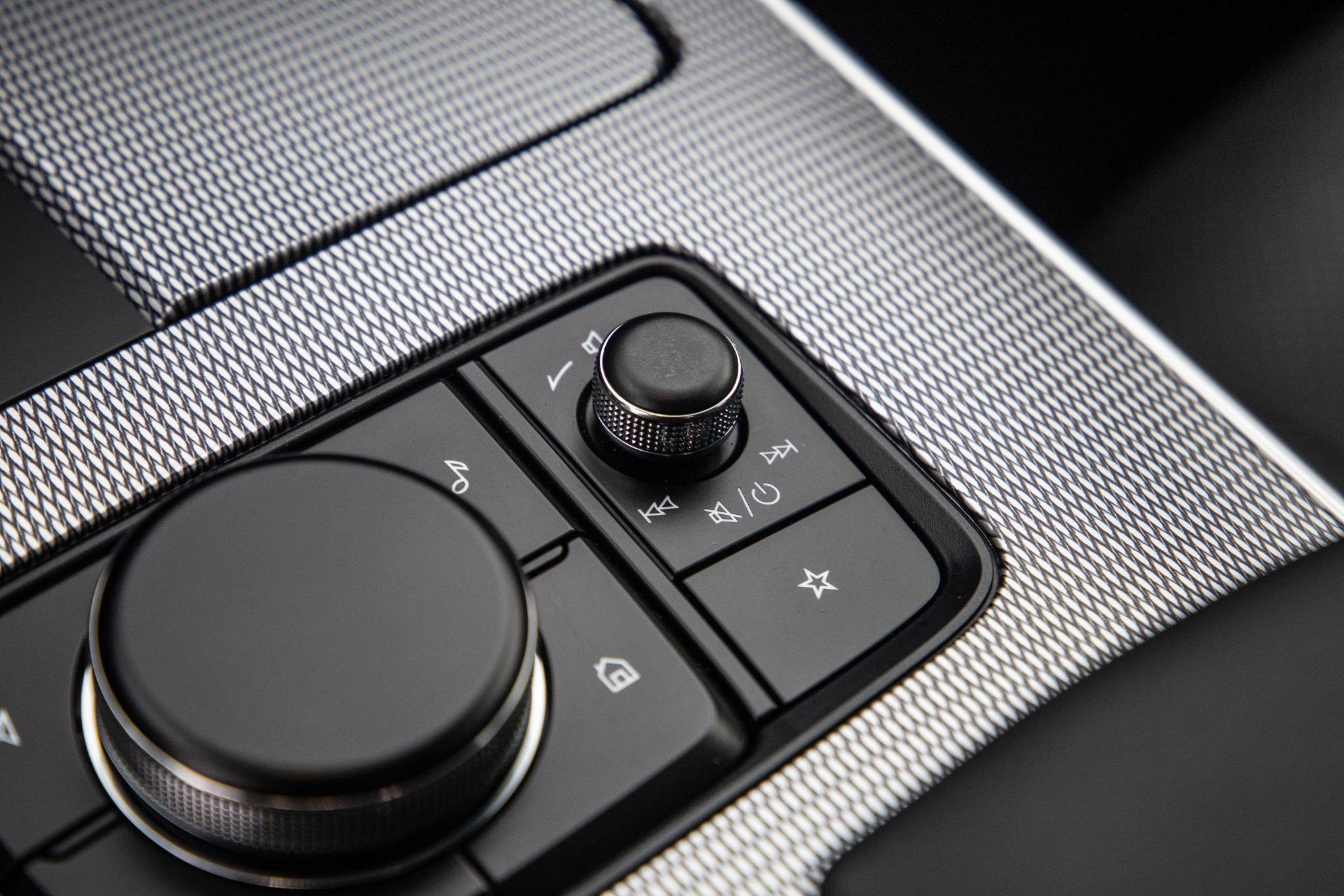 Hoofdafbeelding Mazda CX-60