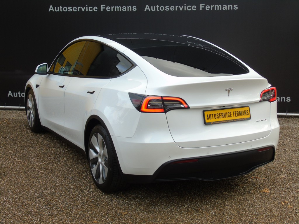 Hoofdafbeelding Tesla Model Y