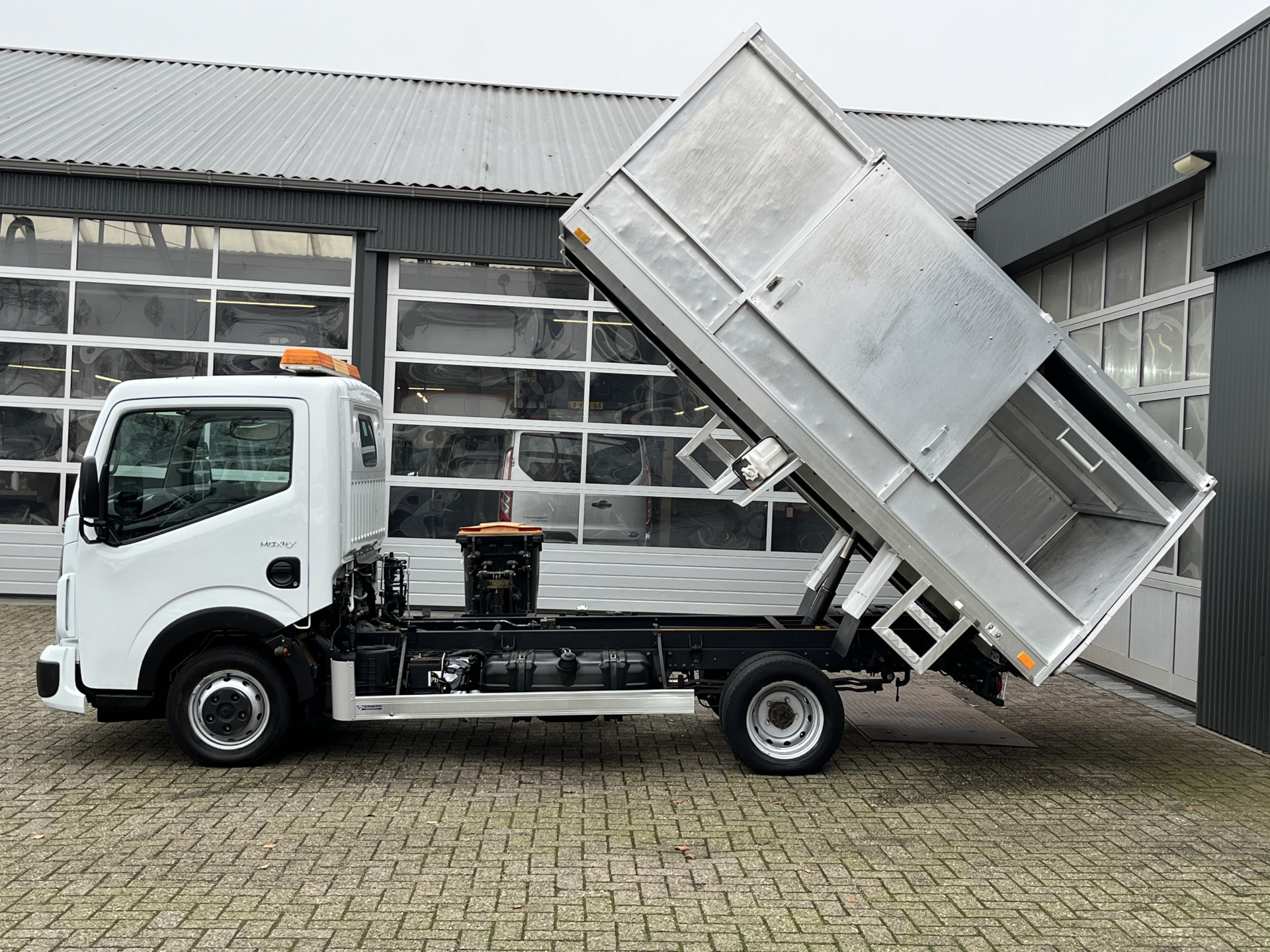 Hoofdafbeelding Renault Maxity