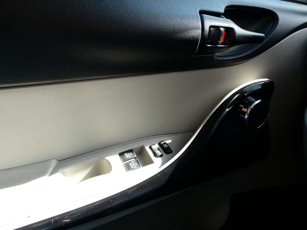 Hoofdafbeelding Toyota iQ