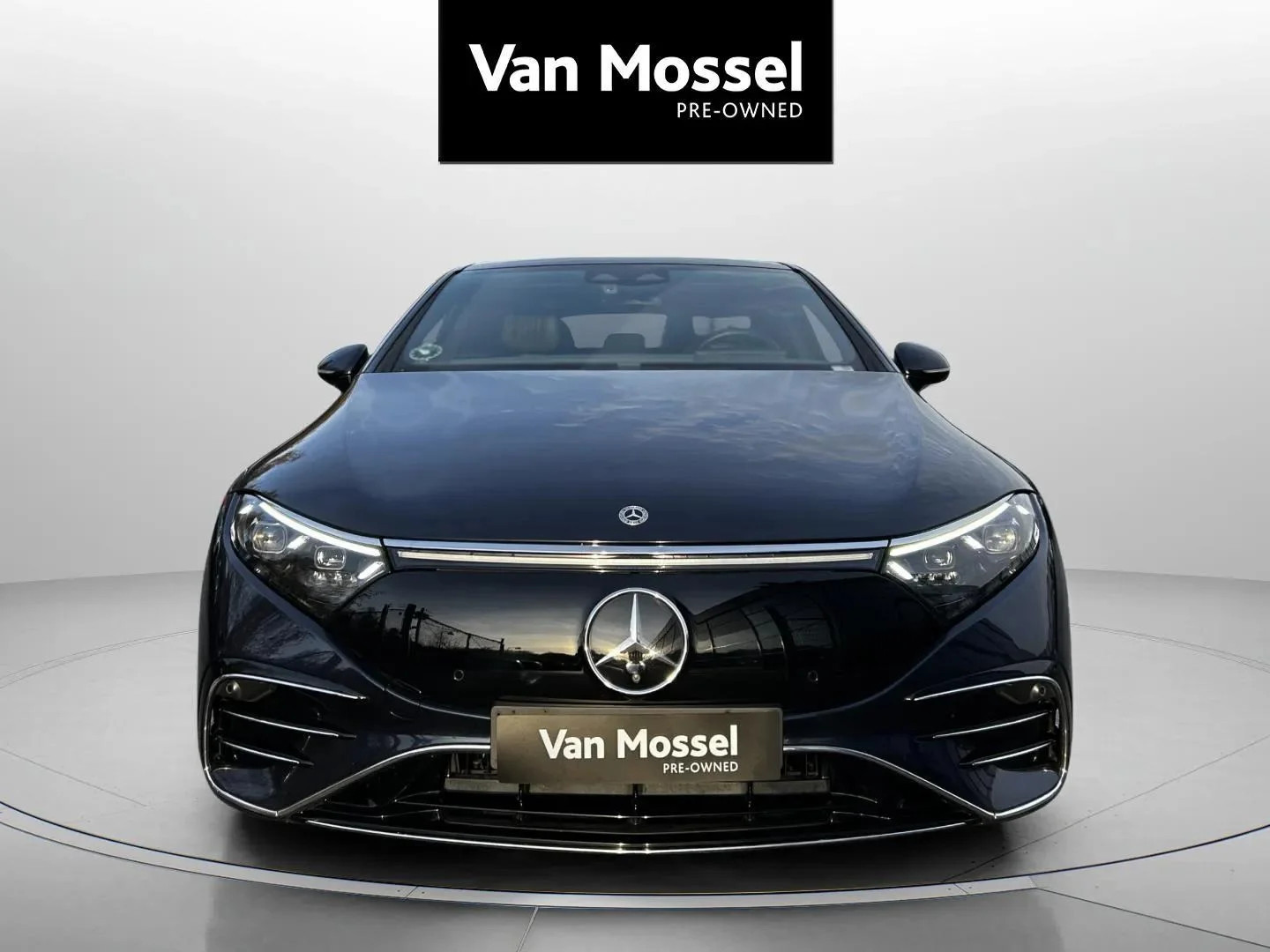 Mercedes-Benz-EQS-image-1