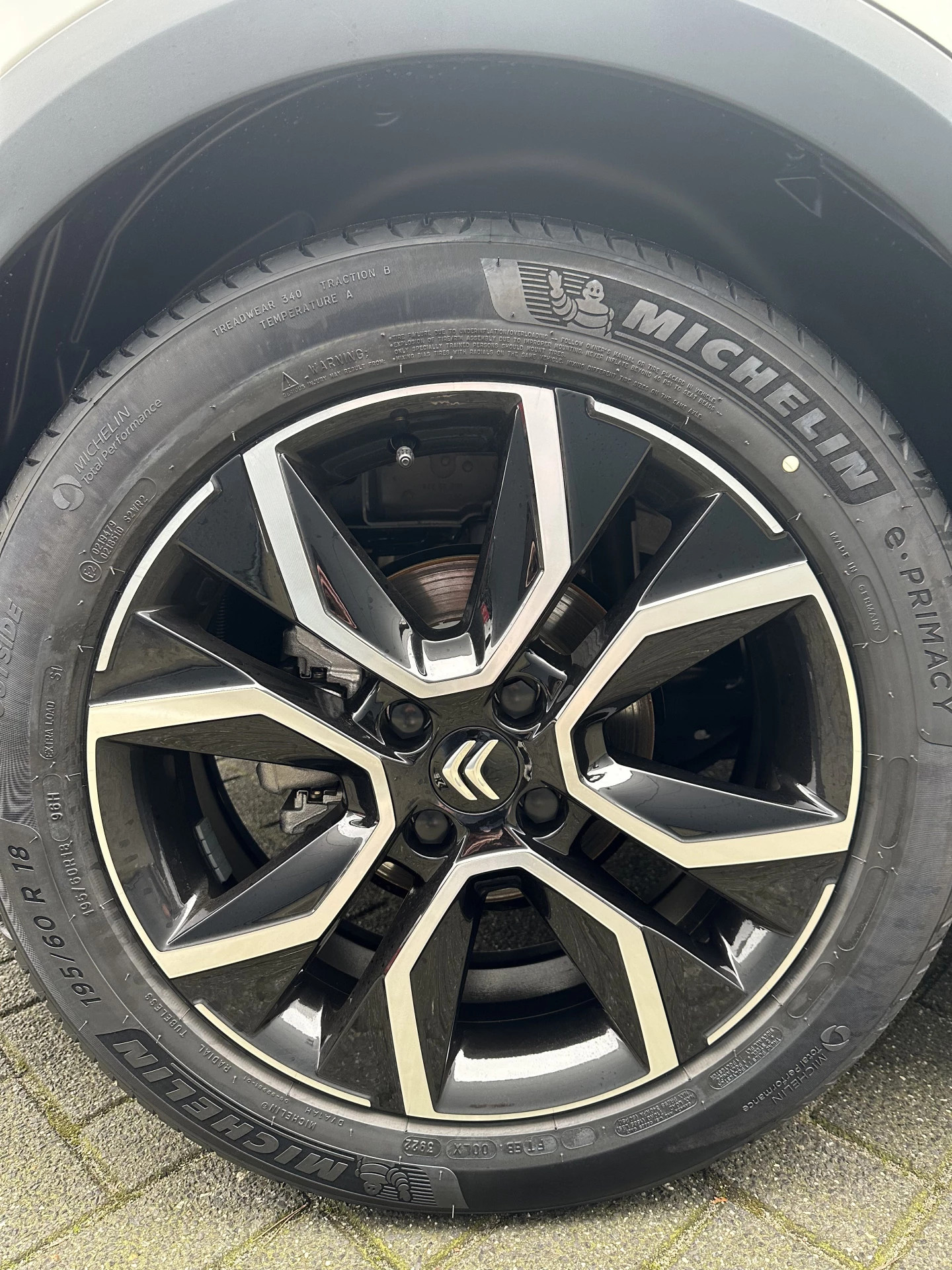 Hoofdafbeelding Citroën ë-C4 X