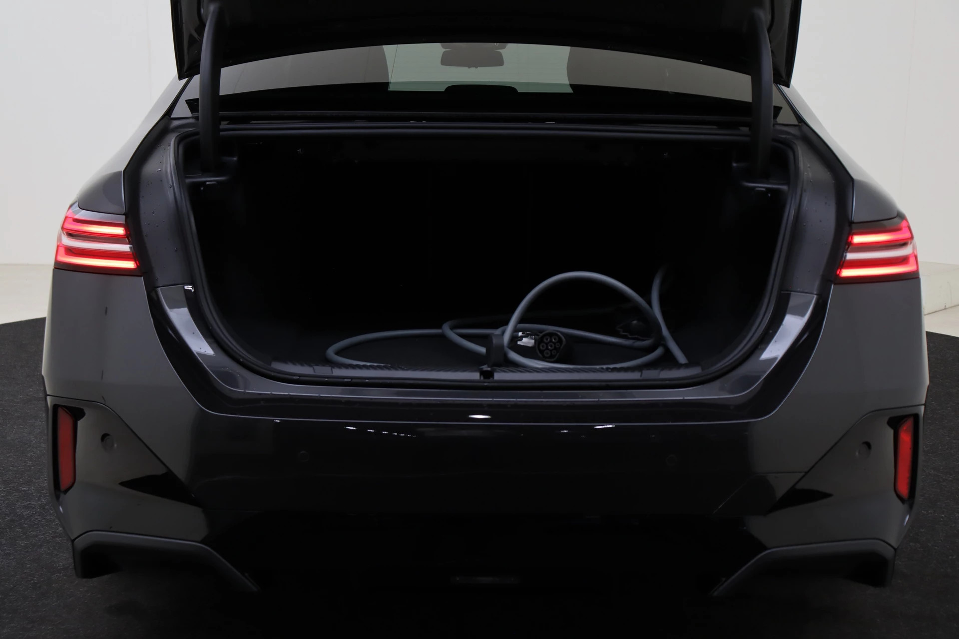 Hoofdafbeelding BMW i5