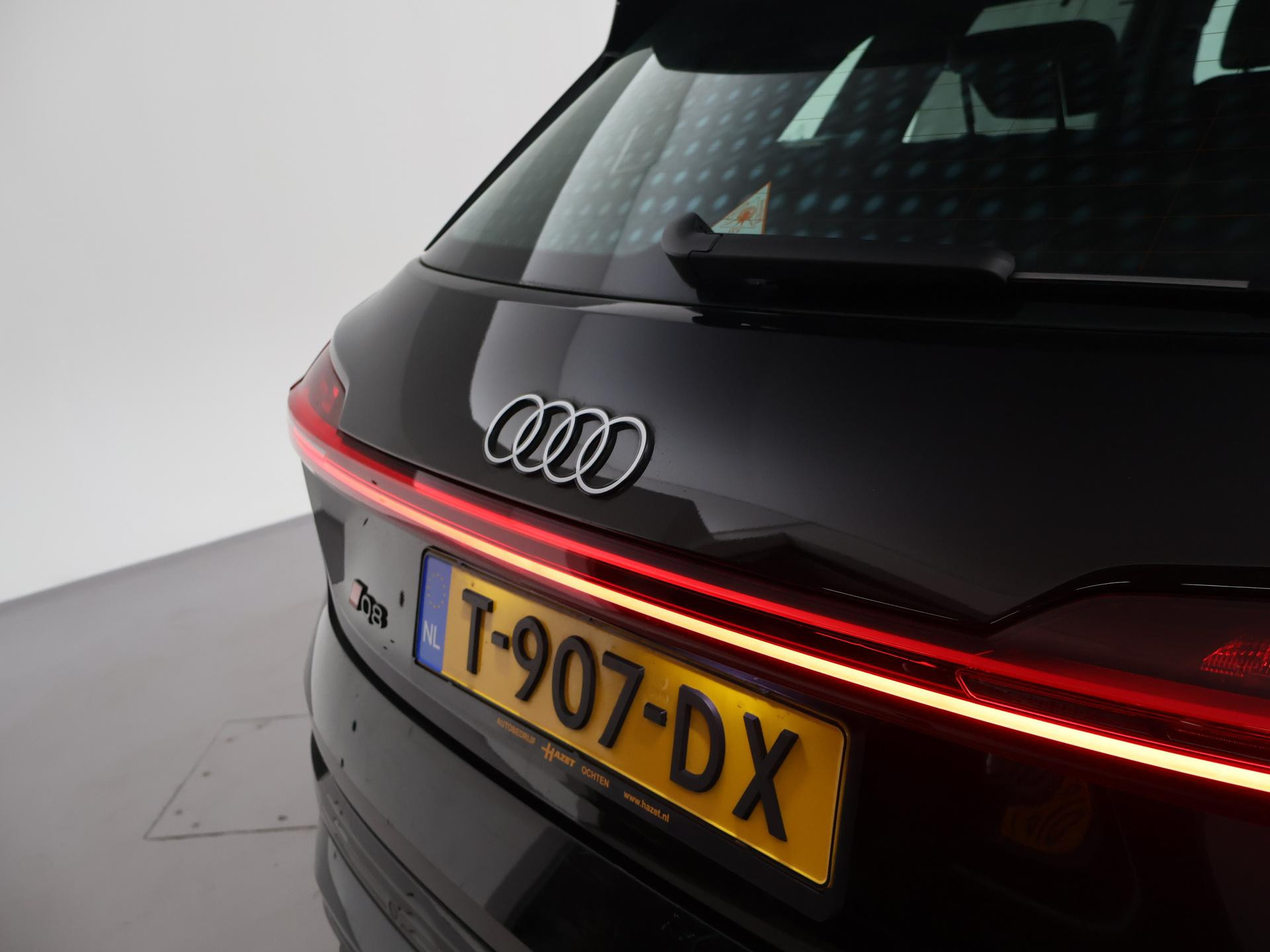 Hoofdafbeelding Audi Q8 e-tron