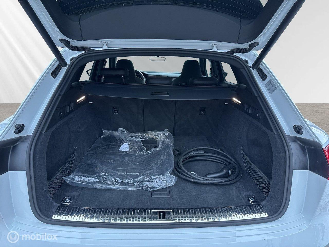 Hoofdafbeelding Audi Q8 e-tron