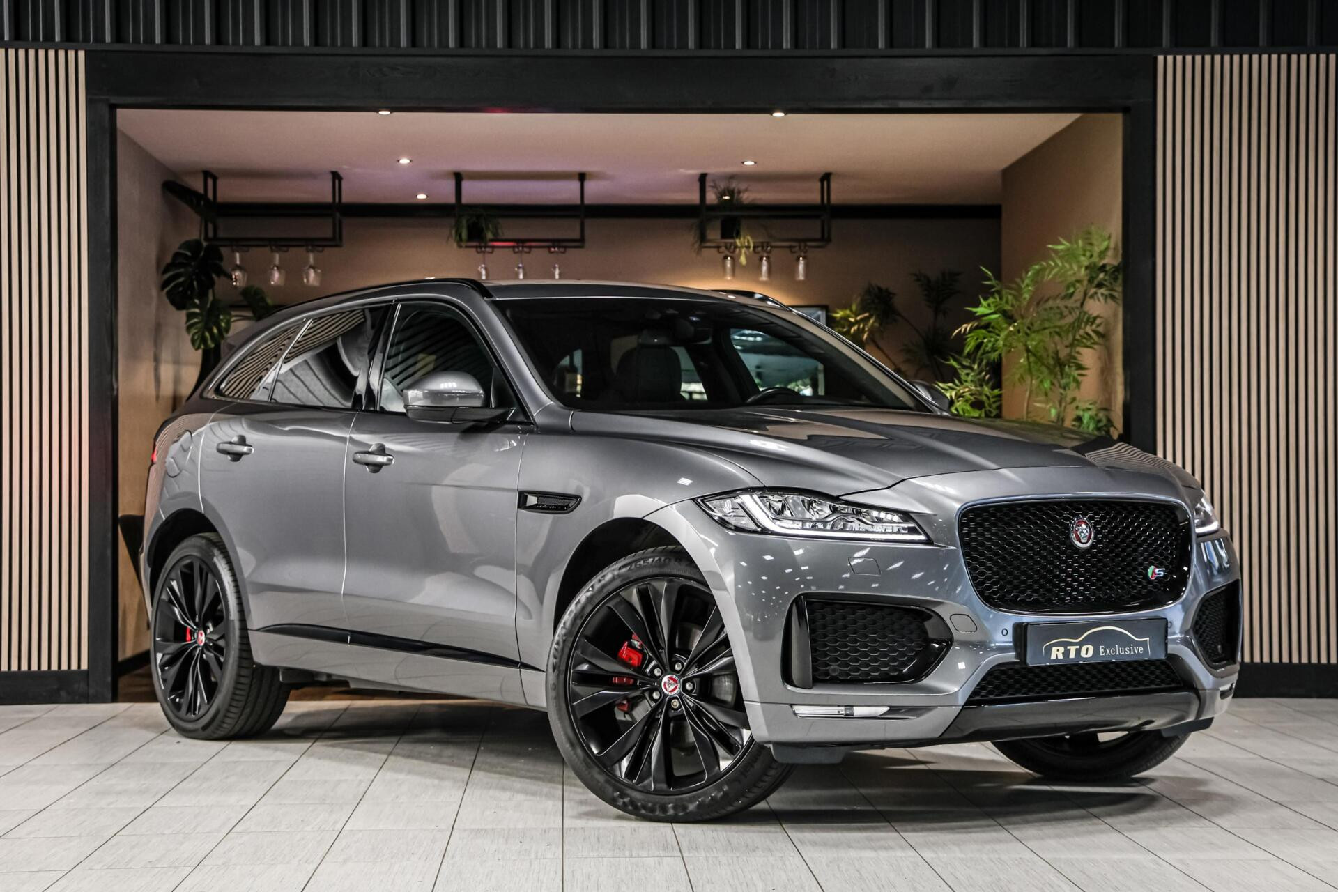 Hoofdafbeelding Jaguar F-PACE