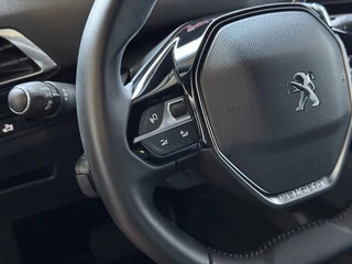 Peugeot 3008 Peugeot 3008 130PK ALLURE LEER I-COCKPIT LED CARPLAY EUROPA.NAVI ELEK.KLEP CAMERA ADAP.CRUISE ZWARTE HEMEL. 05/2024 ALLURE 2024 - afbeelding nr 13