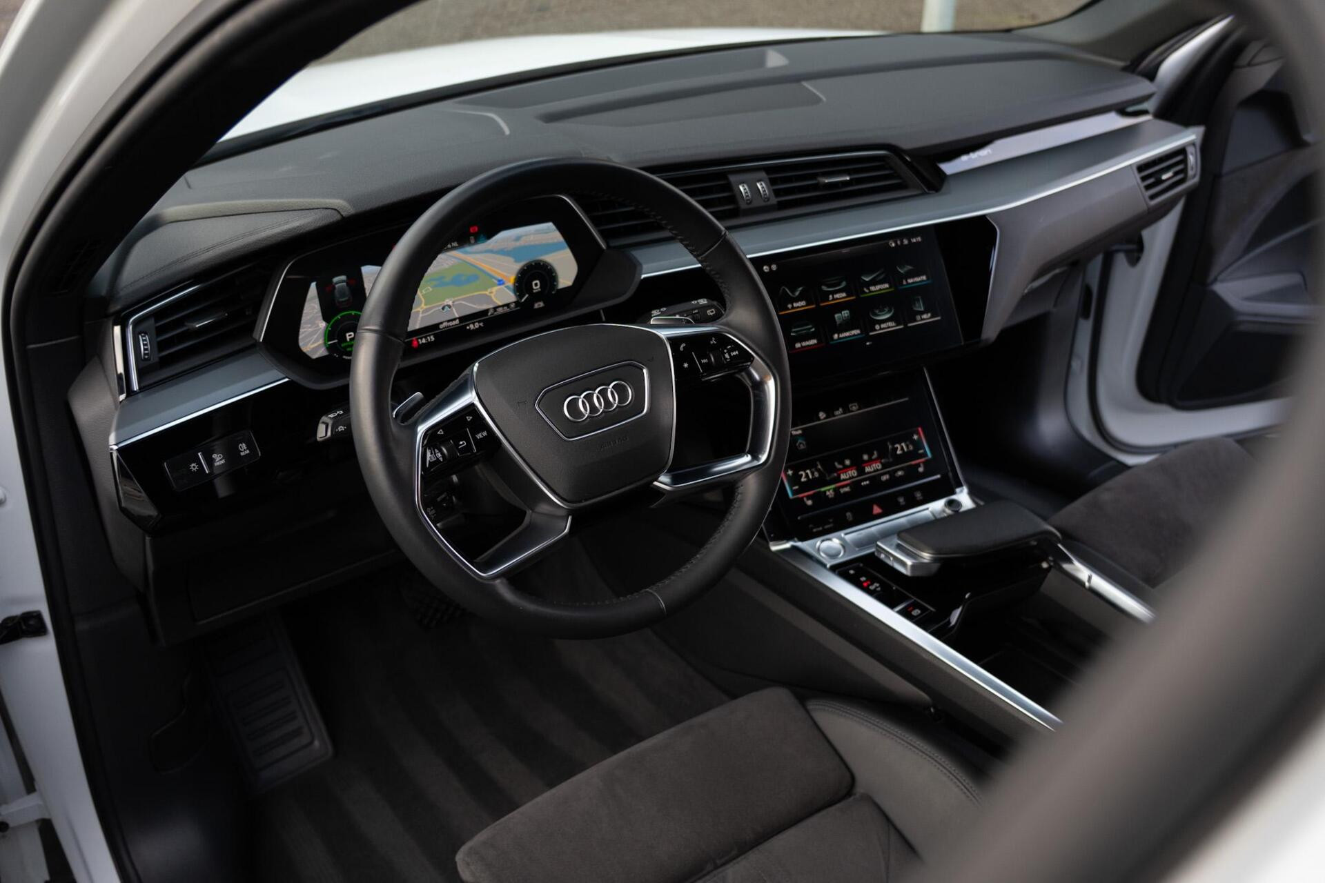 Hoofdafbeelding Audi e-tron