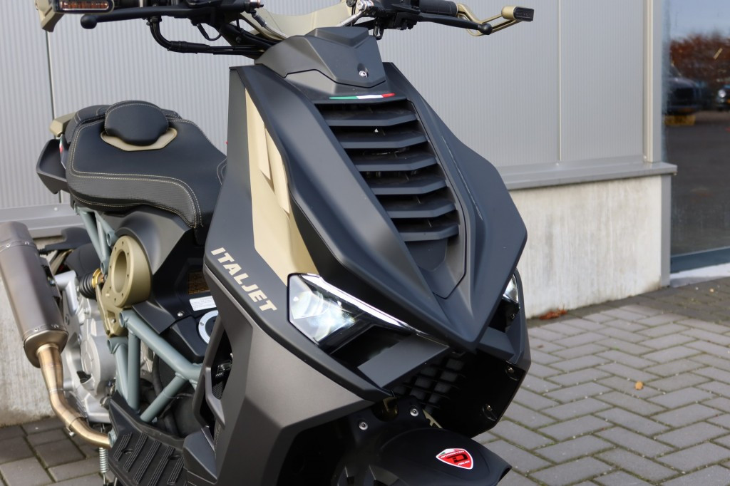 Hoofdafbeelding Italjet Dragster