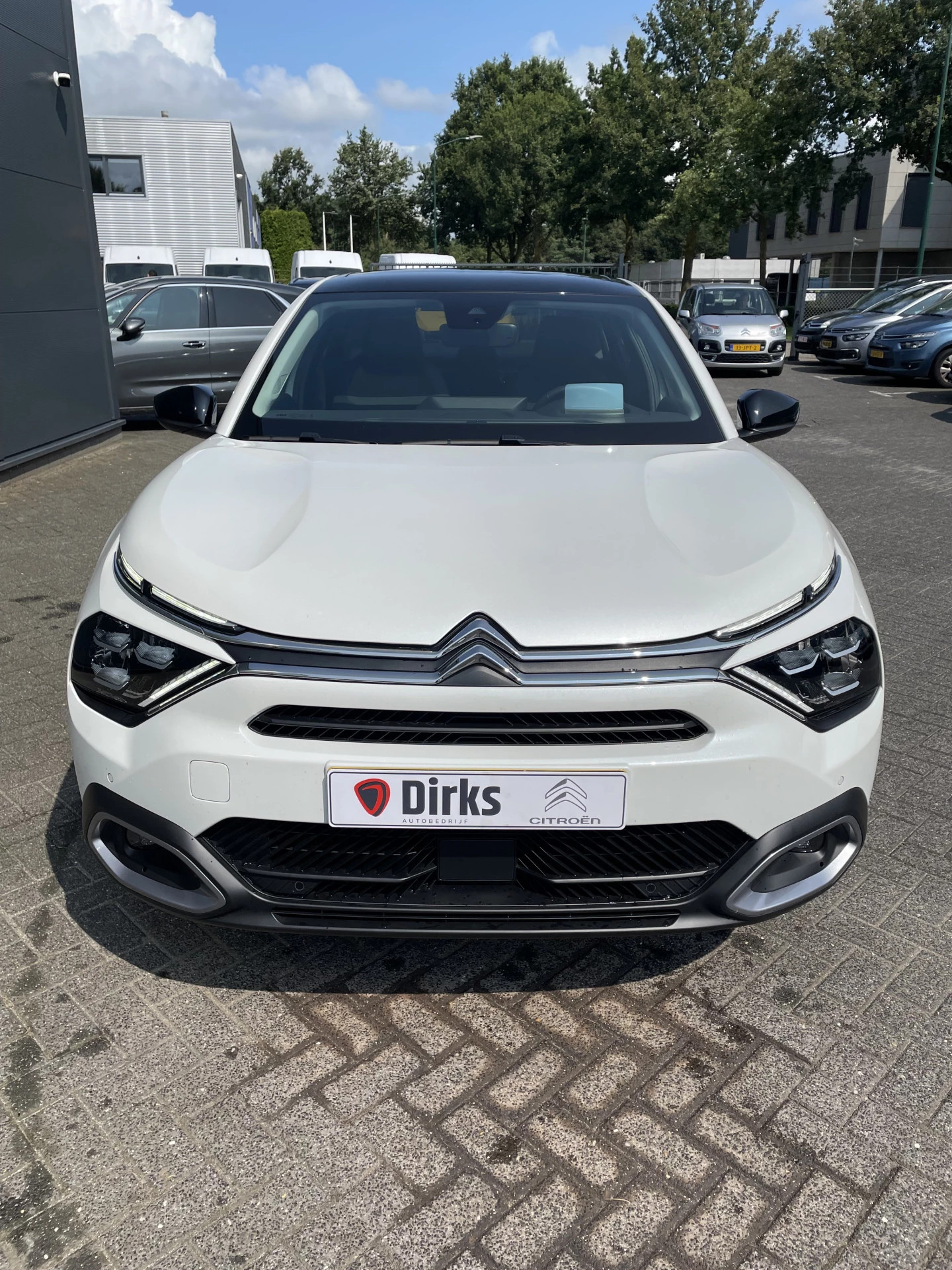 Hoofdafbeelding Citroën ë-C4 X