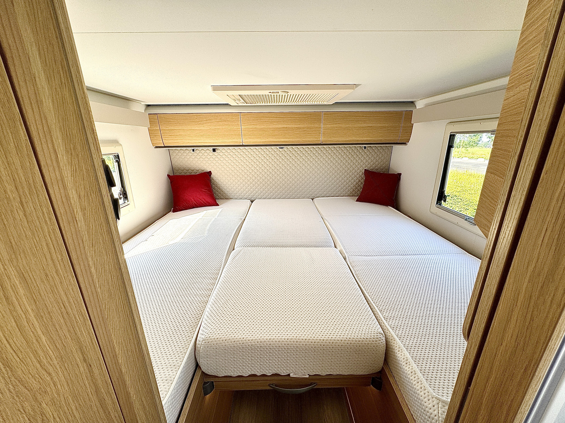 Hoofdafbeelding Adria CORAL 670 SL
