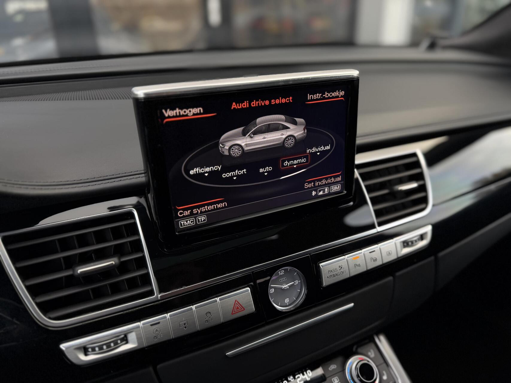 Hoofdafbeelding Audi S8