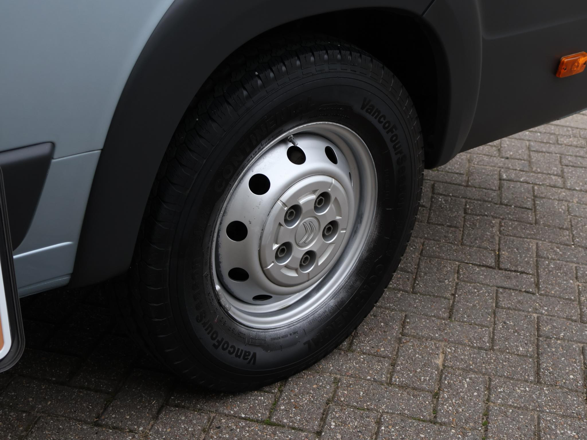 Hoofdafbeelding Pössl Summit 640