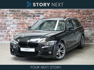 BMW 3 Serie Touring 320i High Executive M Sport Pakket Automaat / Trekhaak / Achteruitrijcamera / Panoramadak / Navigatie Professional / Cruise Control / Leder / Apple CarPlay / Hifi / Climate Control / Parking Assistant / Licht Pakket / Stoelverwarming / DAB / 18 Inch