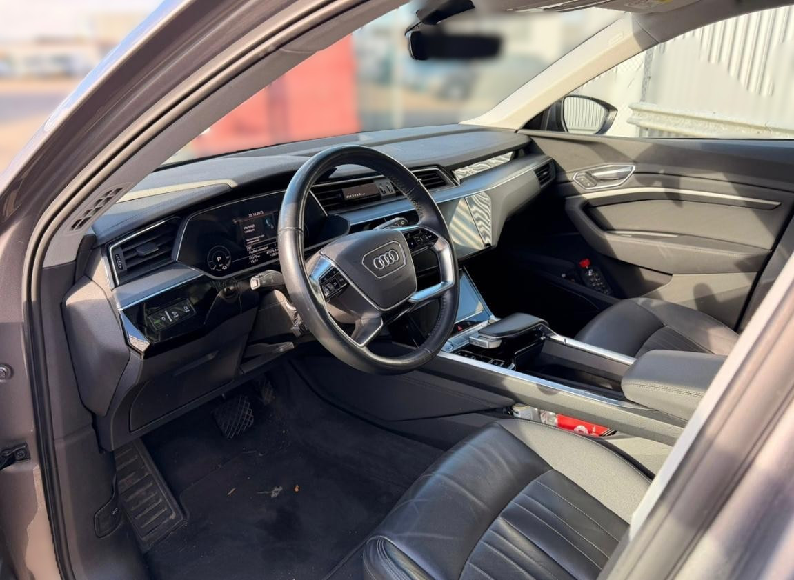 Hoofdafbeelding Audi e-tron